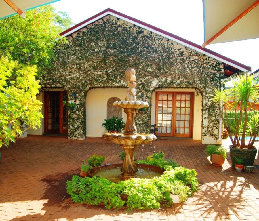 Bezuidenhout Guest House Малалане Экстерьер фото