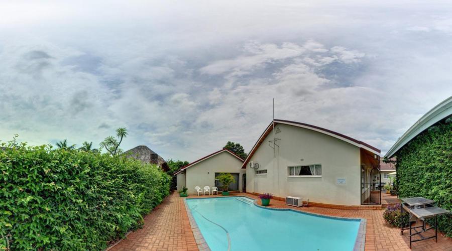 Bezuidenhout Guest House Малалане Экстерьер фото